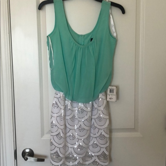 Short sea foam and white prom dress w/silver seq - Picture 2 of 6